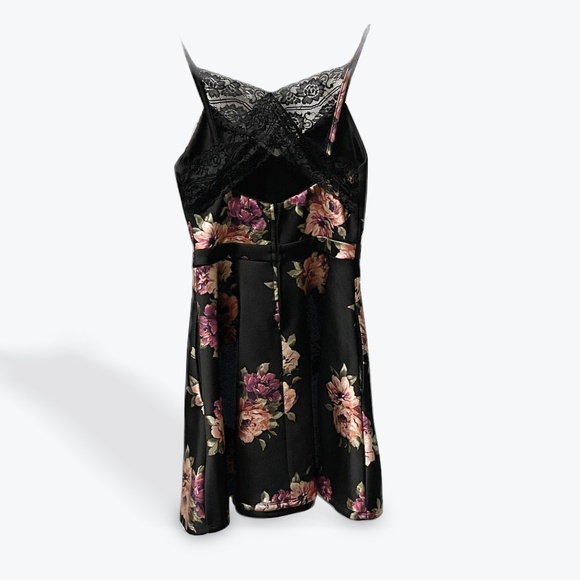 Speechless Black Metallic Floral Spaghetti Strap Lace Back Detail Dress, Sz 15 - Picture 2 of 6